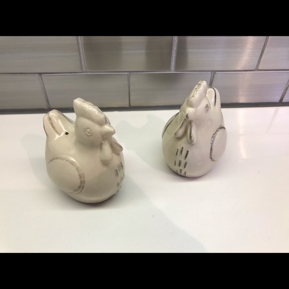 2 for $10 - Salt and pepper shakers - Picture 2 of 2